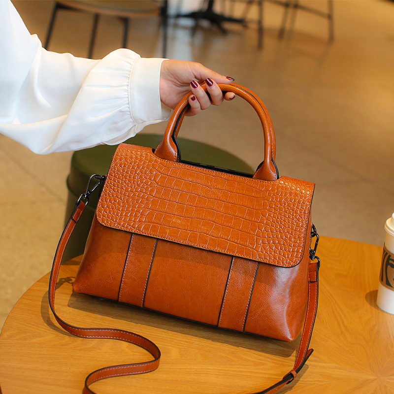 Doctor Bag Leather - Женская сумка через плечо из коровьей