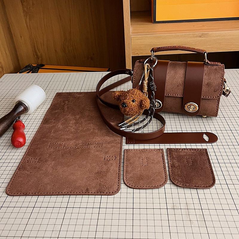 Women Handheld Bags - Вязаная сумка своими руками: маленькая квадратная